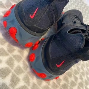 Nike React 8.5 sneakers